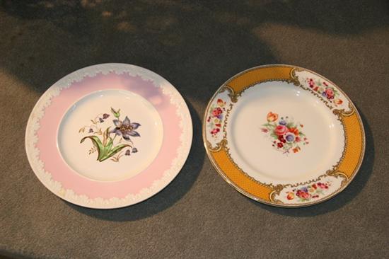 TWELVE WEDGWOOD DINNER PLATES, Corinthian-Pink pattern. - 10 1/2 in. diam.,