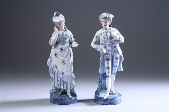 PAIR CONTINENTAL BLUE AND WHITE PORCELAIN FIGURES, early 20th century. - 11