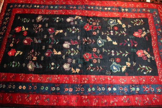 BAKTIARI RUG. - 4 ft. 11 i. x 7 ft. 6 in.