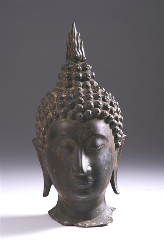 THAI AYUTHIA-STYLE BRONZE HEAD OF BUDDHA, 18th/19th century. - 12 1/2 in. h